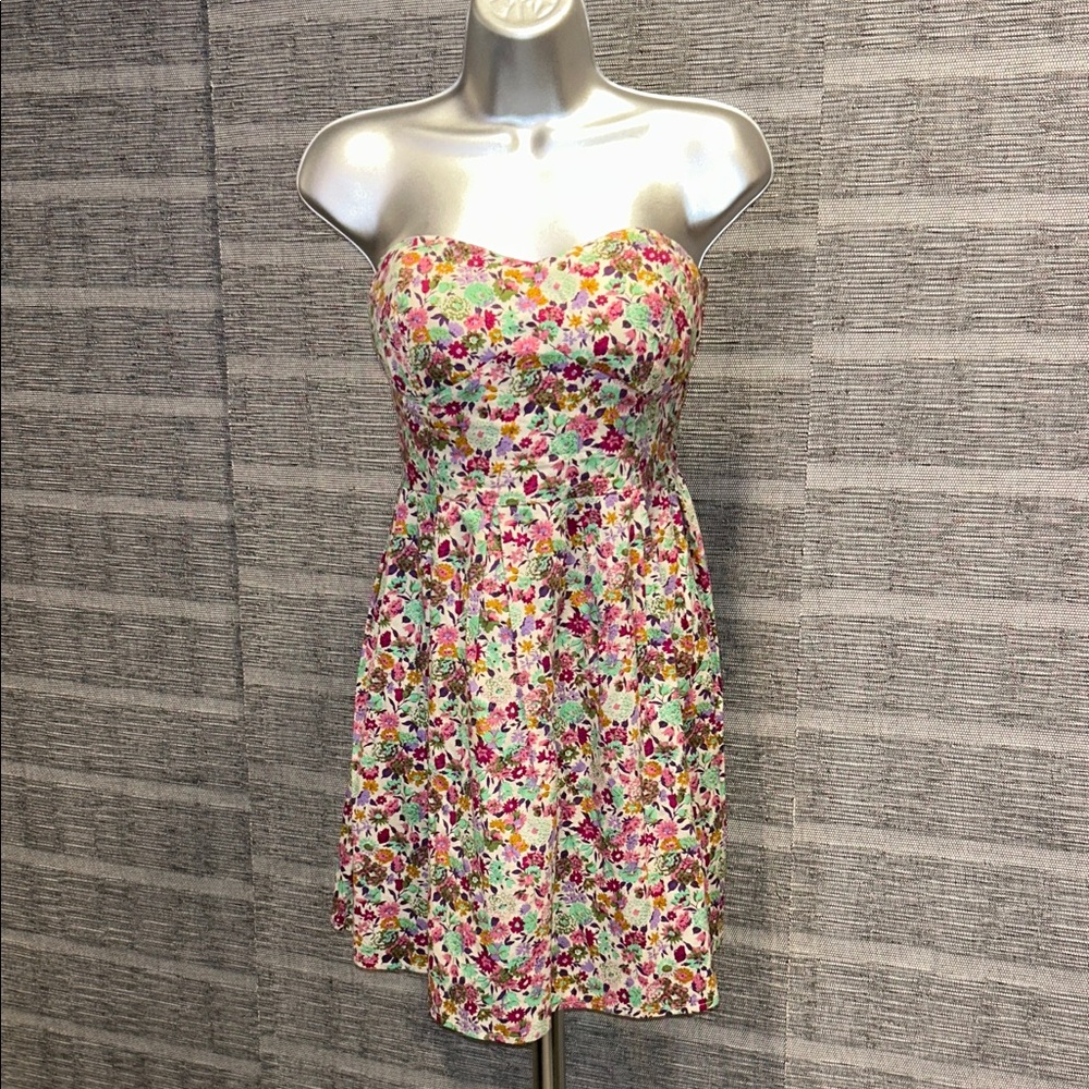 Floral Strapless Dress with molded/padded cups
